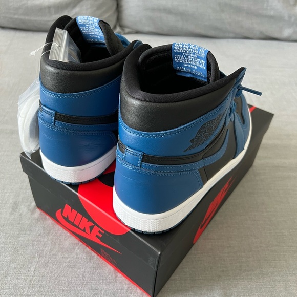 Nike Air Jordan 1 Dark Marina Blue US Size 9.5 Mens - Picture 4 of 5
